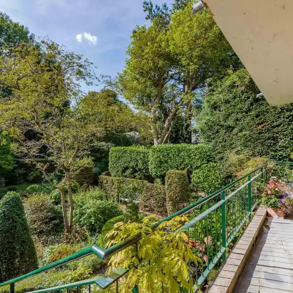 CHARACTER HOME WITH A VERSATILE LAYOUT