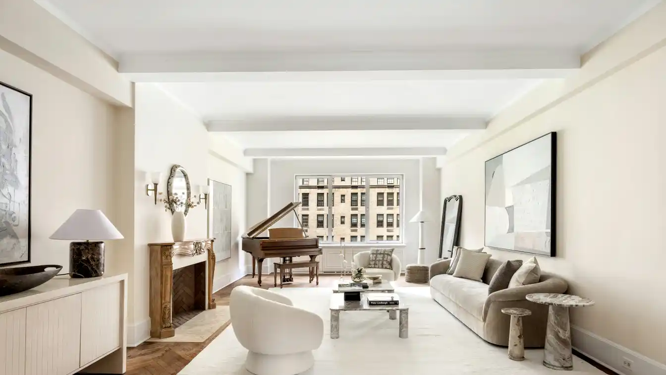 Gorgeous Classic 8 into 7 on Park Avenue