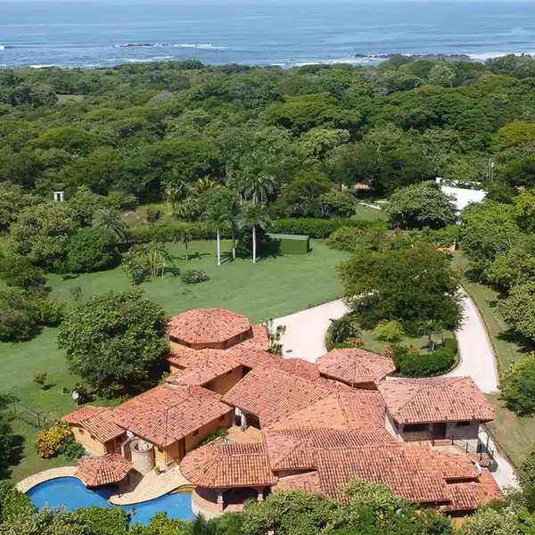 SERENE ESTATE WITH POOL AND FRUIT GARDENS