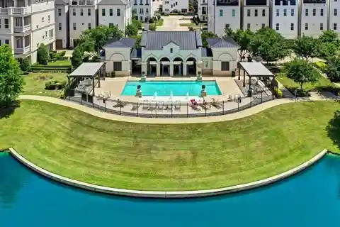 Resort-style Home Inside the Loop