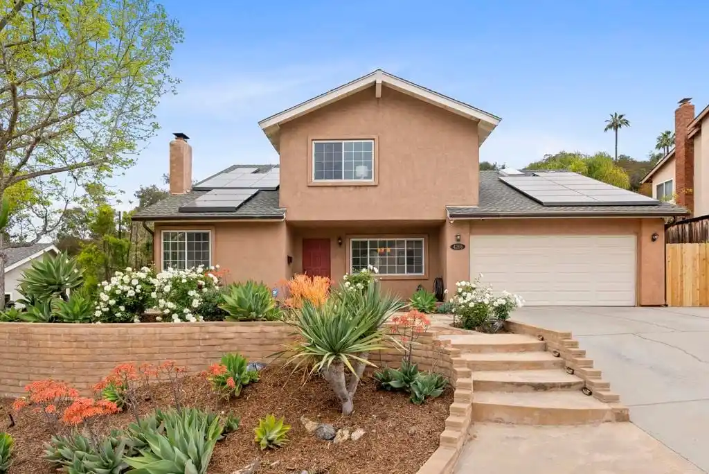 Gorgeous Home on a Desirable Cul-de-sac