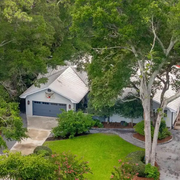 CHARMING FULL-BRICK JAMES ISLAND HOME
