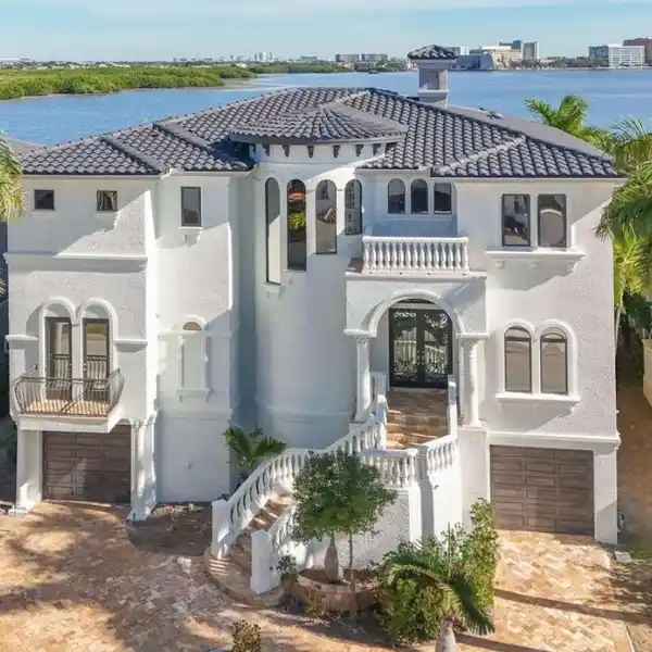 ALLURING MEDITERRANEAN MASTERPIECE WITH SLEEK DESIGNS