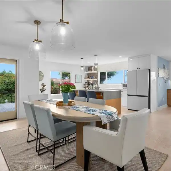 TURNKEY LUXURY TOWNHOME