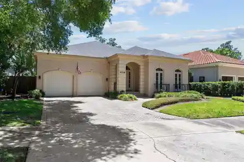 Spacious Retreat with Ideal Layout