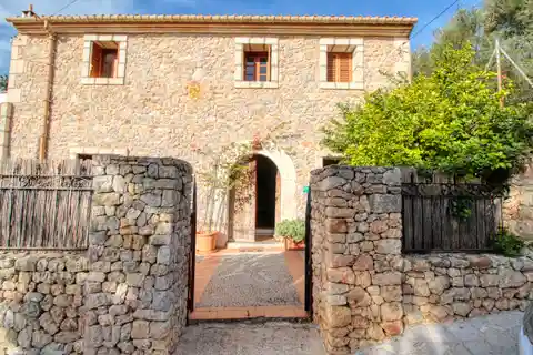 Fantastic Traditional House