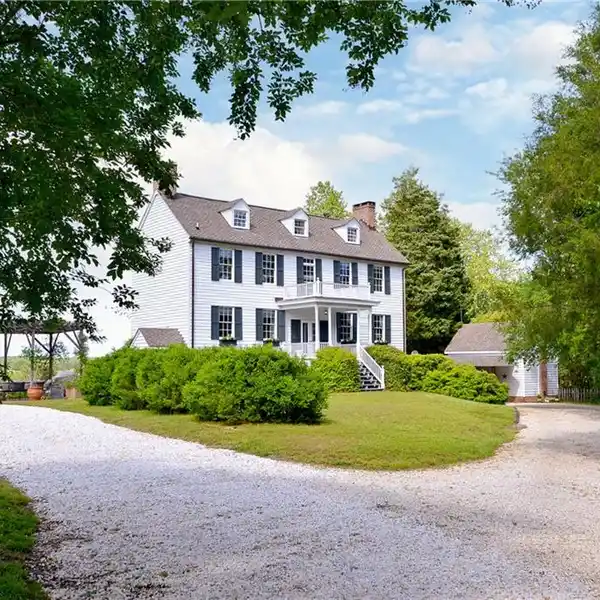 EDGEHILL: A RARE OFFERING IN WATERFRONT HERITAGE