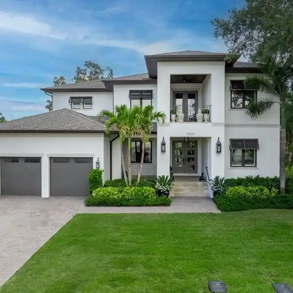 TRULY UNIQUE SOUTH TAMPA ESTATE