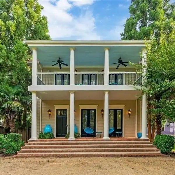 LIVABLE COMFORT WITH SOPHISTICATION