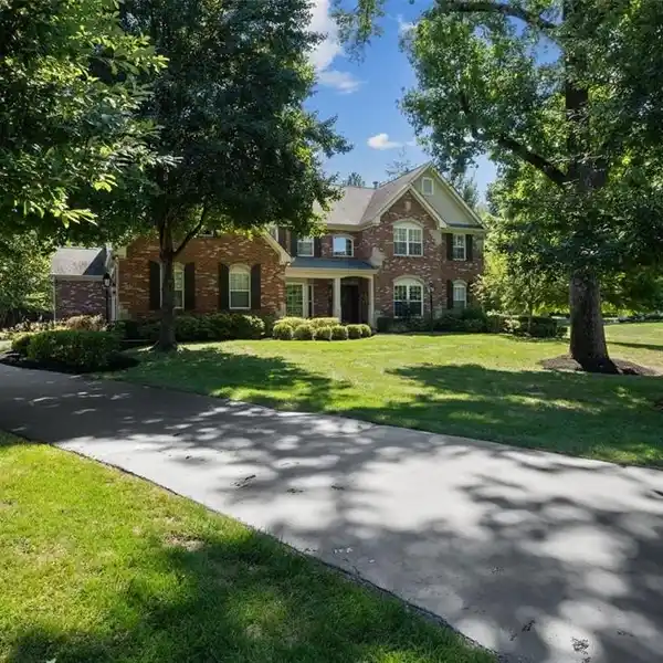 TRUE LUXURY OASIS WITH PRIVATE BACKYARD