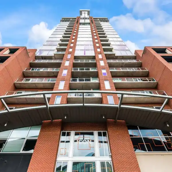 CONDO LIVING AT ITS FINEST IN THE ICON