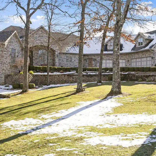 CUSTOM STUNNER ON GOLF COURSE IN GATED COMMUNITY
