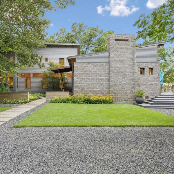 LARGE CONTEMPORARY ESTATE ON LAKE CYPRESS SPRINGS