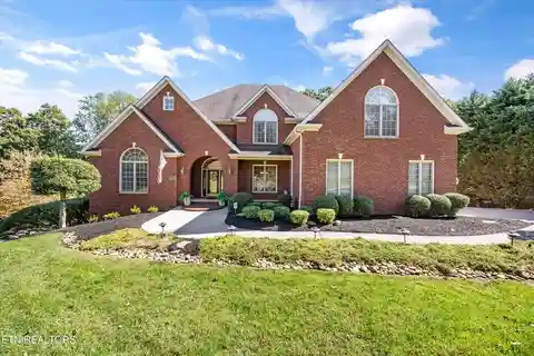 Refined and Spacious Living in West Knoxville