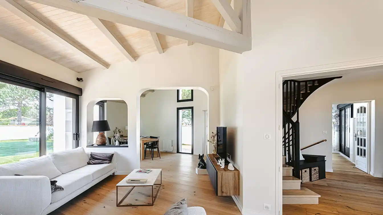 Beautifully Updated Home Near the Beach
