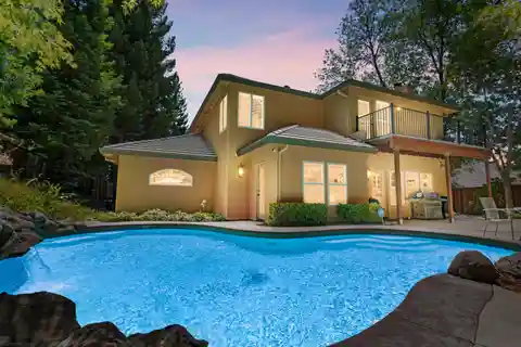 Picturesque Home in Desirable Treelake