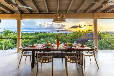 Tropical Architecture Blending Beauty and Seclusion