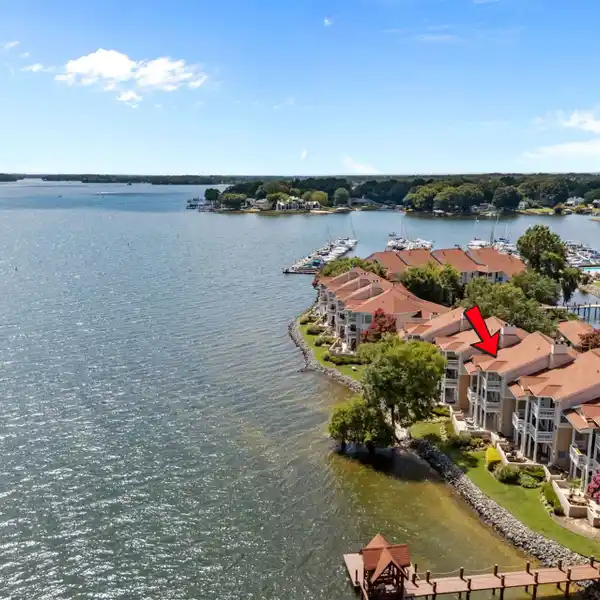 BEAUTIFULLY FURNISHED WATERFRONT CONDO