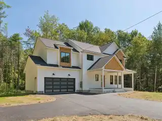 Exceptional New Home on 2.67 Acres