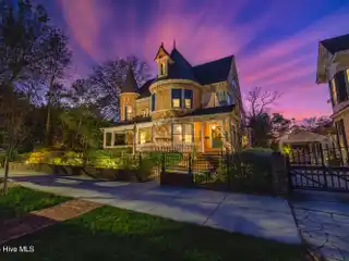 Grand Victorian Living Near Downtown