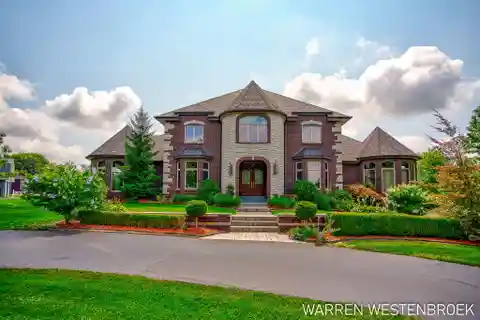 Incredible 16-Acre Property