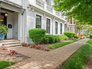 A Townhome with Wow Factor