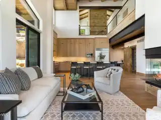 Luxurious New Contemporary Cabin in the Rockies