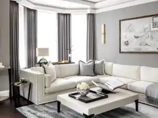 Exceptional Property Moments Away from Buckingham Palace