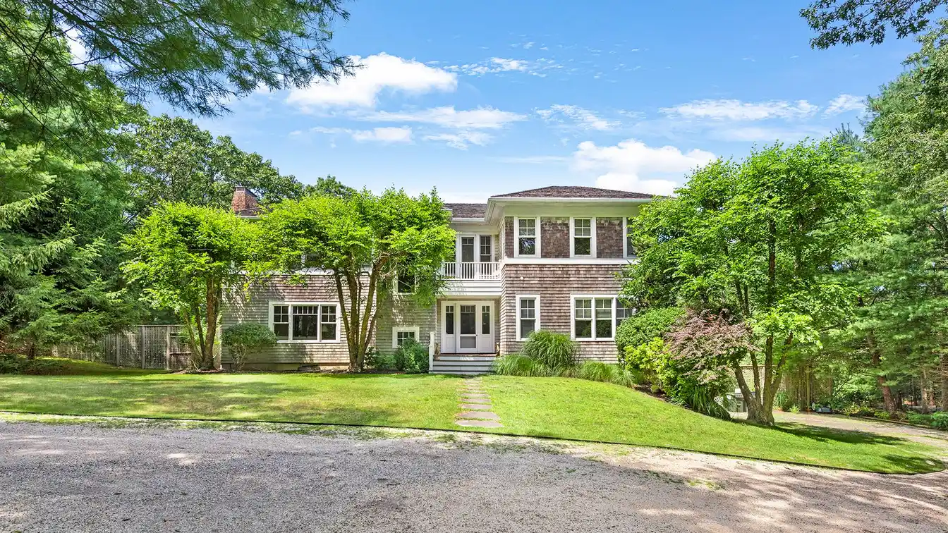 Attractive Four Bedroom Traditional Home for Rent