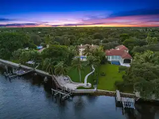 Gated Direct Intracoastal Property