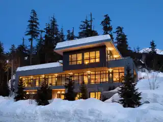 Exceptional Ski-In/ski-Out Chalet