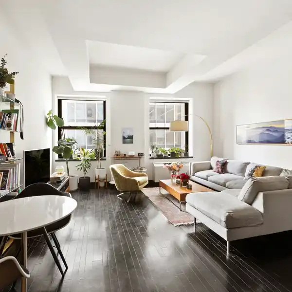 HIGH-FLOOR ONE BEDROOM