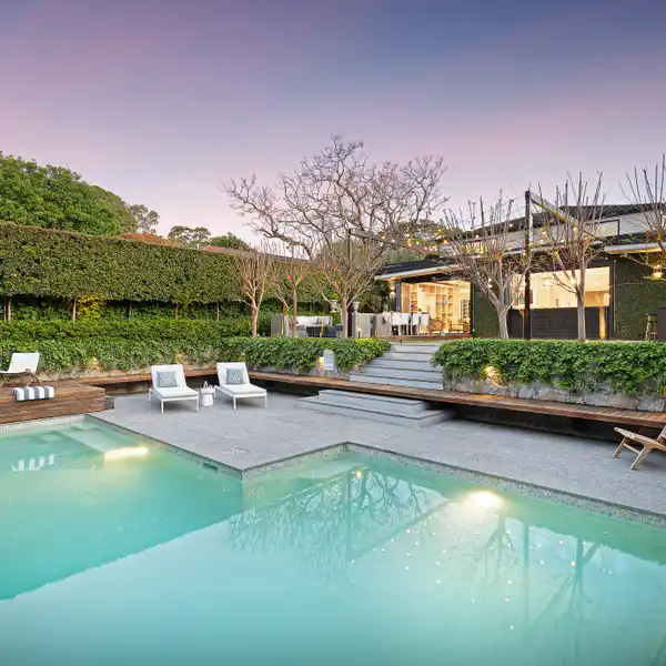 MAGNIFICENT RIVERVIEW RESIDENCE