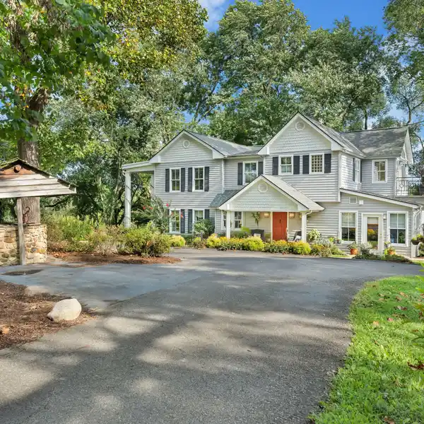 EXQUISITE ESTATE ON SEVEN ACRES