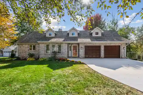Beautifully Renovated Wayzata Home