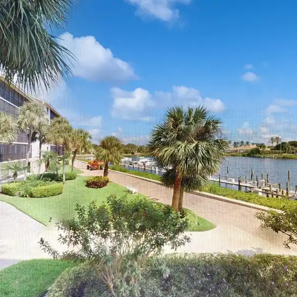 EXCEPTIONAL RECENTLY RENOVATED UNIT