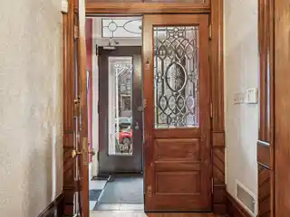 Awe-Inspiring Victorian in the Heart of Lincoln Park