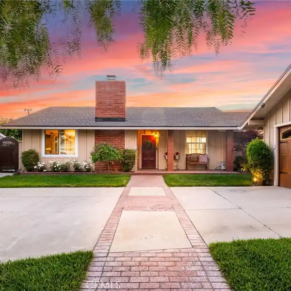 SPACIOUS CHARMER IN THE HEART OF ROSSMOOR