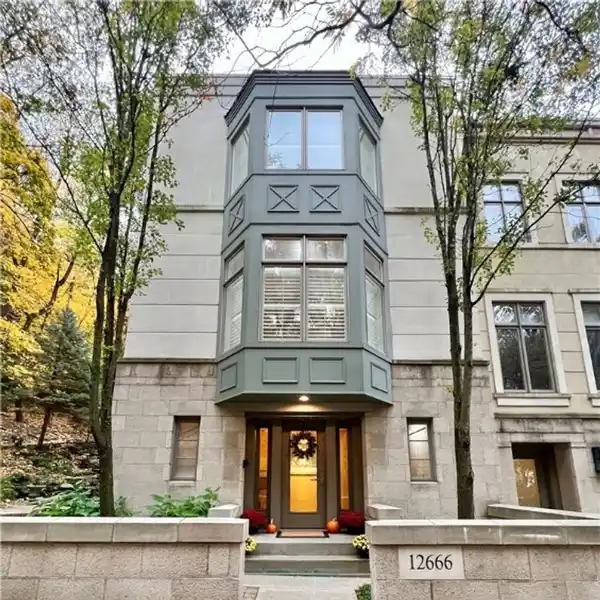 LUXURY TOWNHOME IN HISTORIC LITTLE ITALY