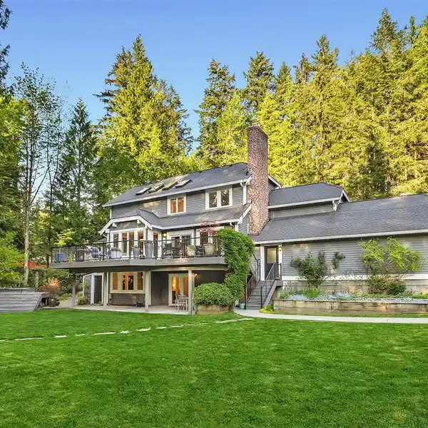 IMPRESSIVE ESTATE HOME WITH THOUGHTFUL UPDATES