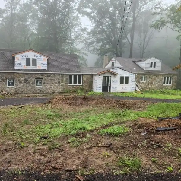 OPEN-CONCEPT HOME SURROUNDED BY NATURE