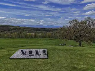 Expansive Acreage in a Convenient Location