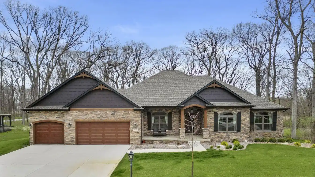Move-in-ready Ranch in Gated Graythorne