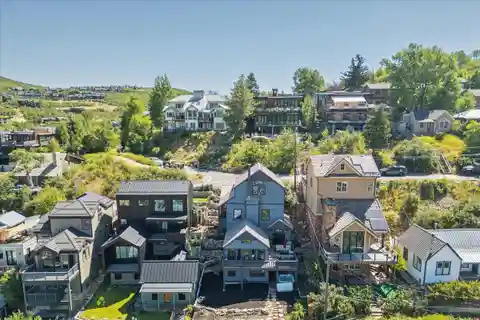 Charm and Comfort with Breathtaking Views