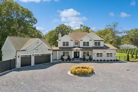 Luxurious Newly Built Custom Colonial