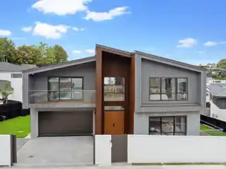 Brand New Home Blending Luxury and Practicality