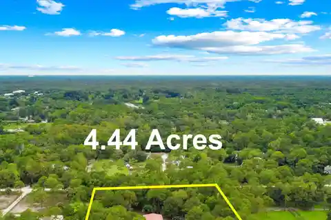 Rare 4.5-Acre Property