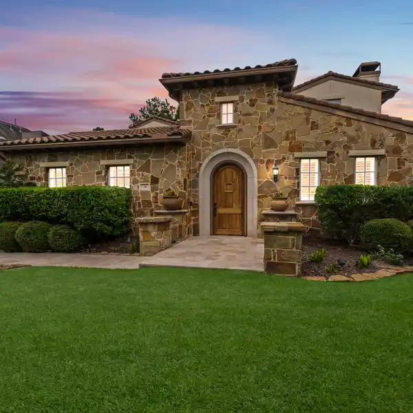 WOODLANDS LUXURY