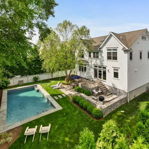SENSATIONAL NANTUCKET-STYLE COLONIAL