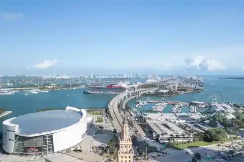 New Lifestyle Living at 601 Condo Miami